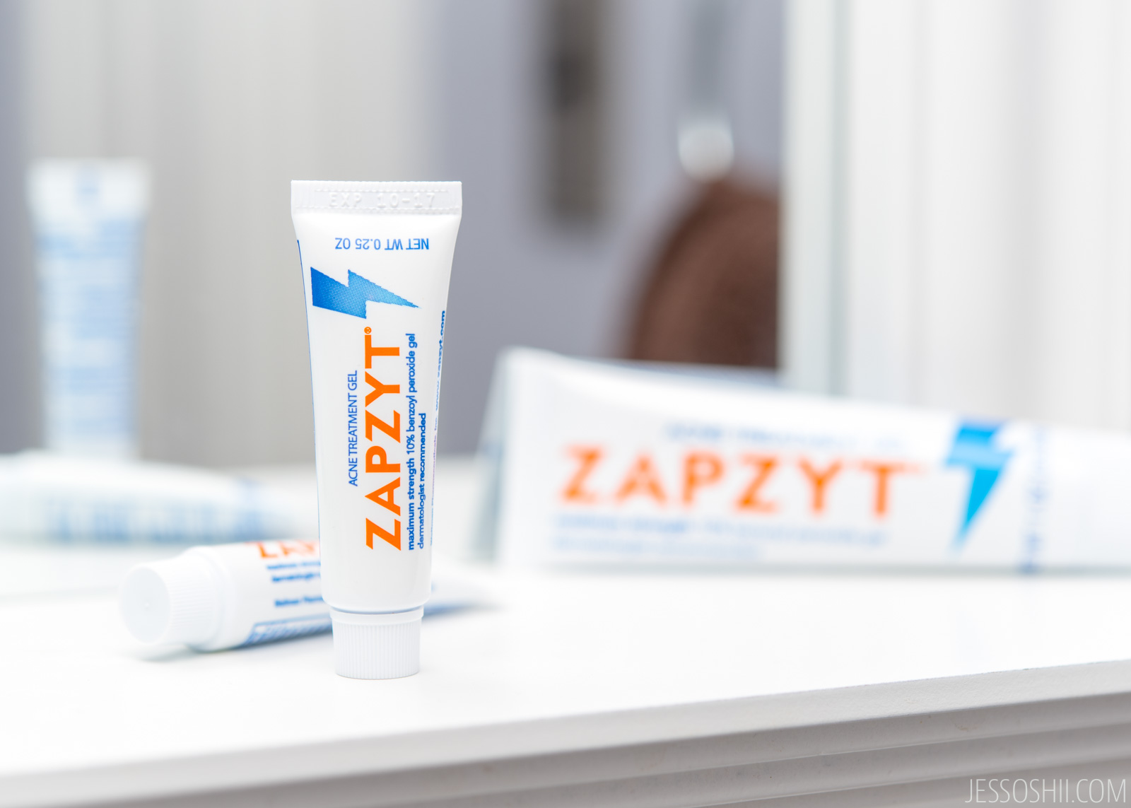 6 Ways to Prevent Adult Acne + ZAPZYT's Overnight Acne Treatment